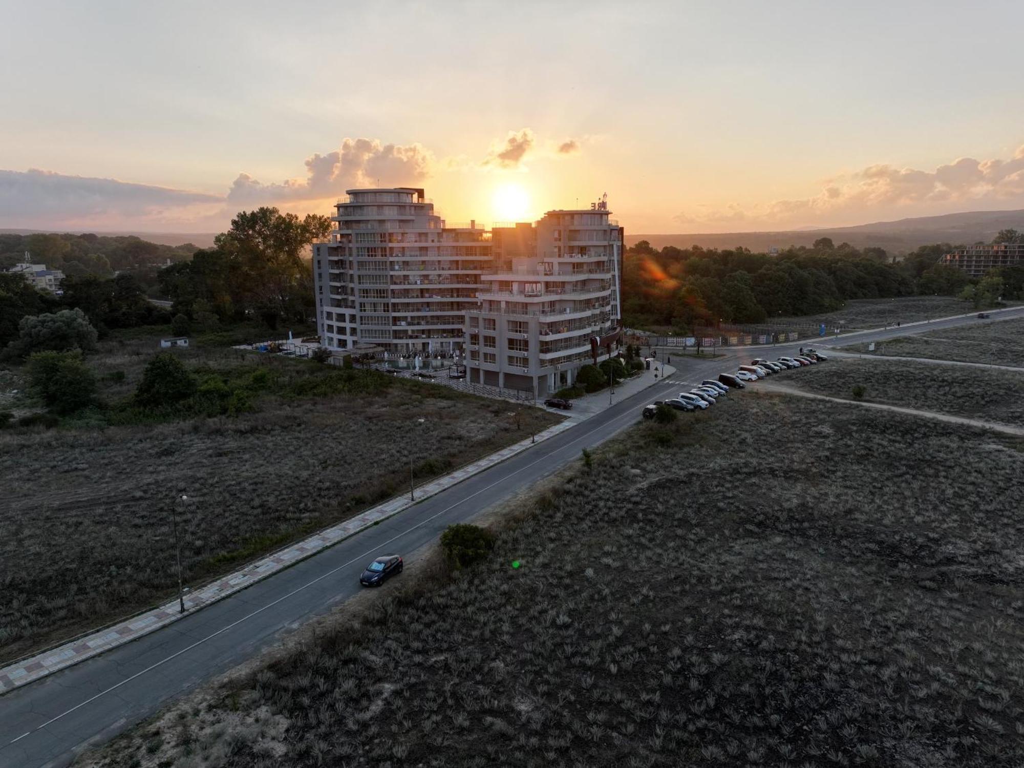 Allure Beach Resort Aparthotel Primorsko Exterior foto